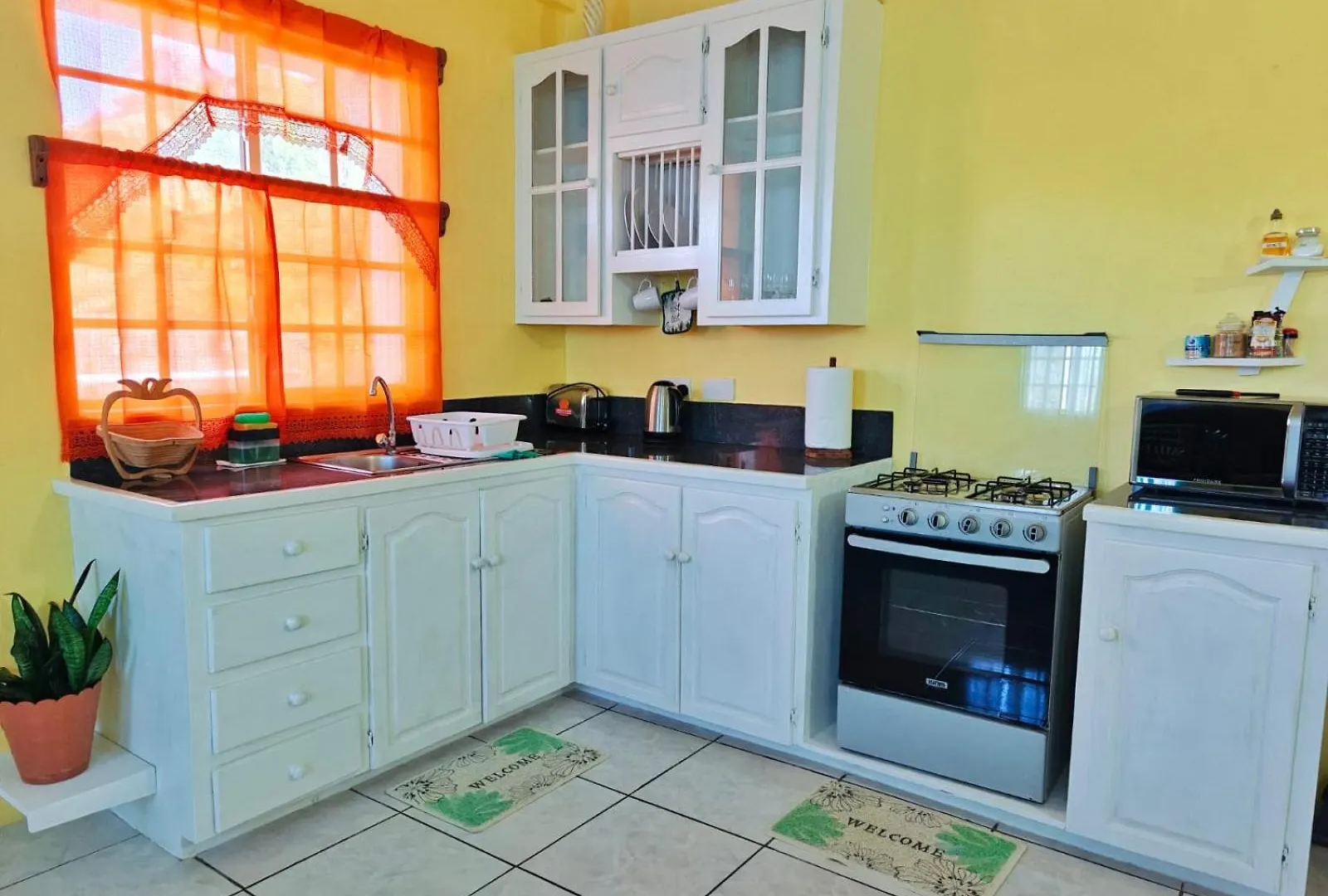 Isla Vista Apartment Canouan Charlestown
